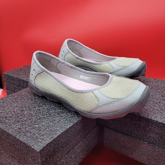 CROCS Busy Day Slip On Shoes Flats Loafer Canvas Upper Casual Women's size 9 - Picture 2 of 5